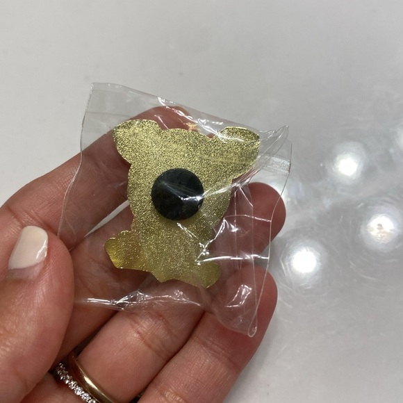 Vintage Carolee gold tone black enamel faux Pearl butting clip on earrings - Picture 6 of 6